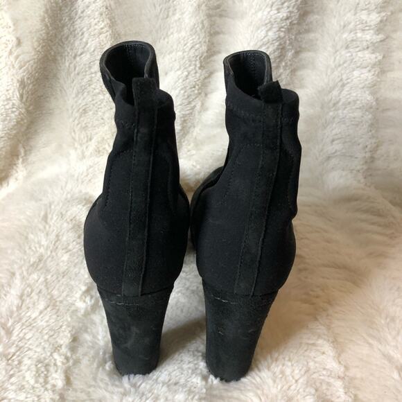 Stuart Weiztman black suede pull on booties size 7M - Picture 7 of 13